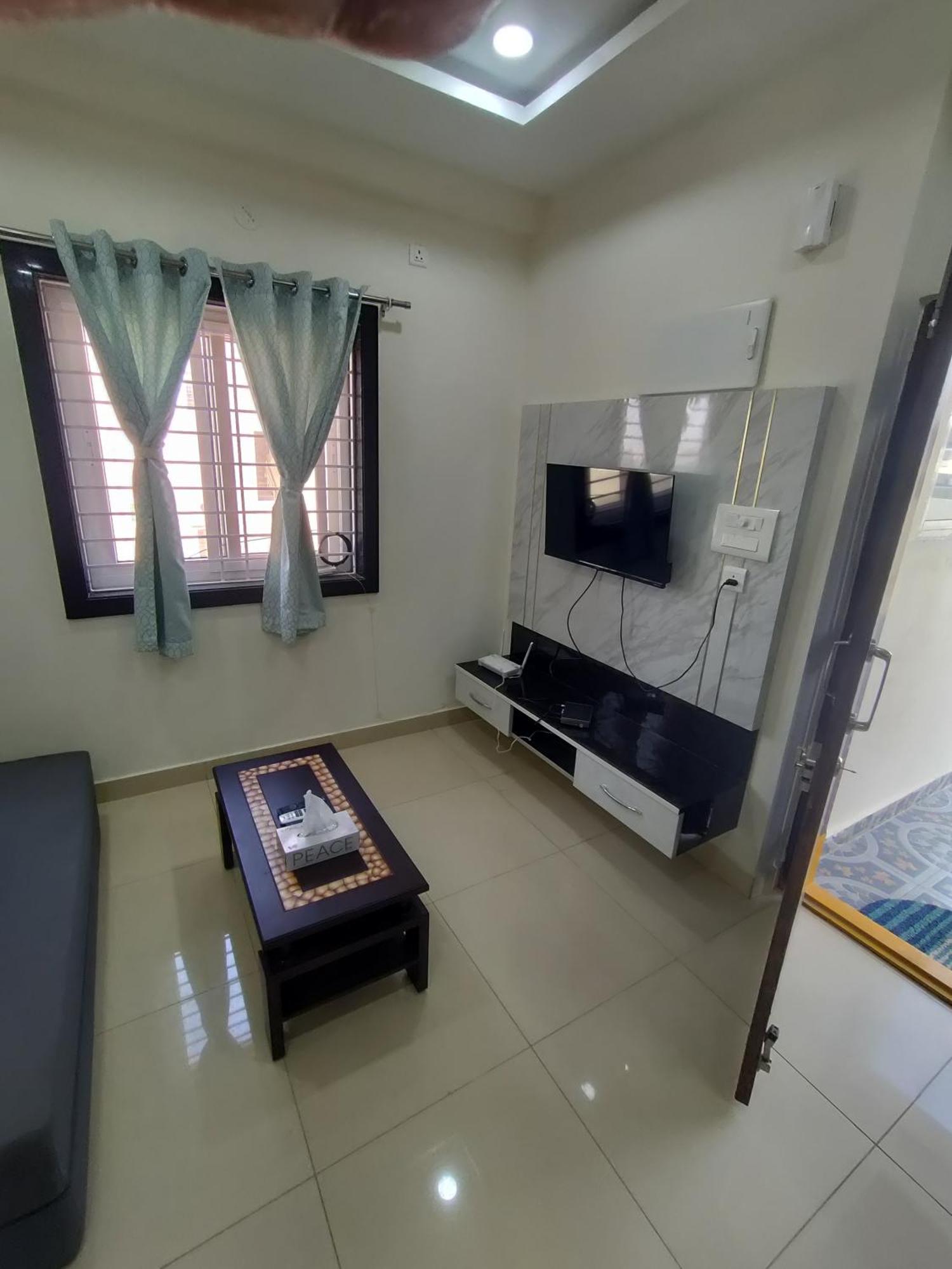 Nirvana Homestays Haiderabad Buitenkant foto